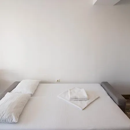 Summerland Relax Apartment Mamaia